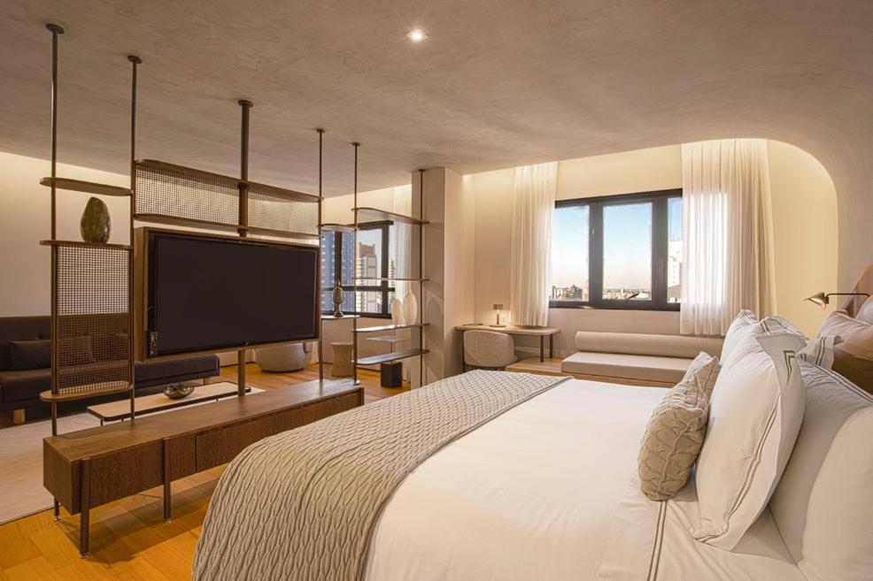 Hotel Qoya Curitiba, Curio Collection By Hilton 5*